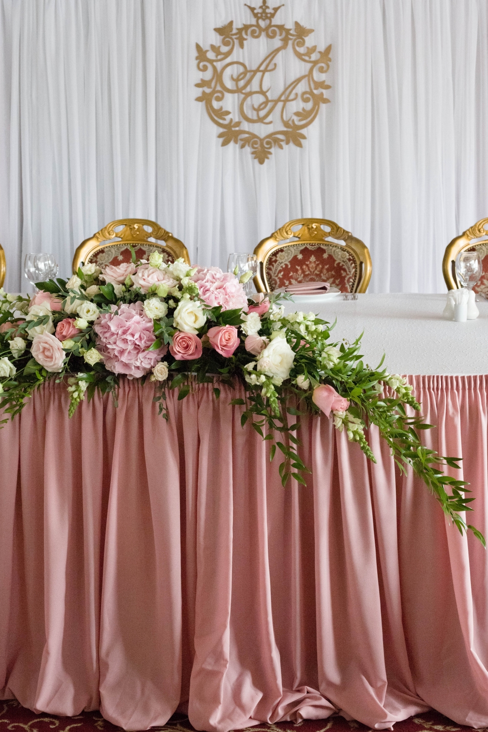 свадьба в пудровом цвете от студии декора Торжествомания