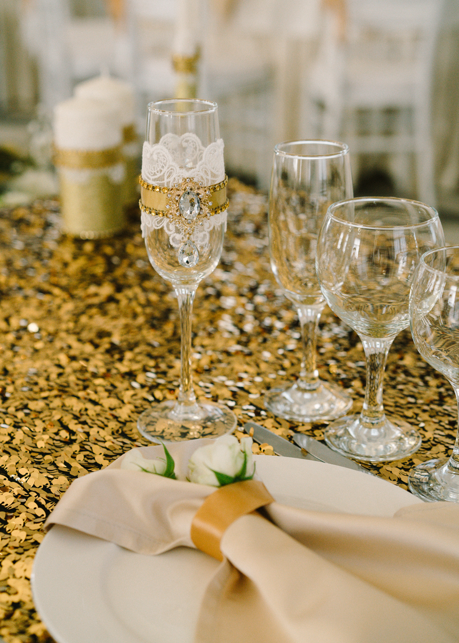 Декор свадьбы в золотых тонах