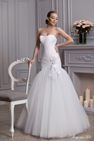 Свадебное платье с длинным корсетом