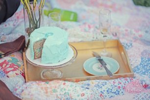 Свадебный торт с цветной глазурью