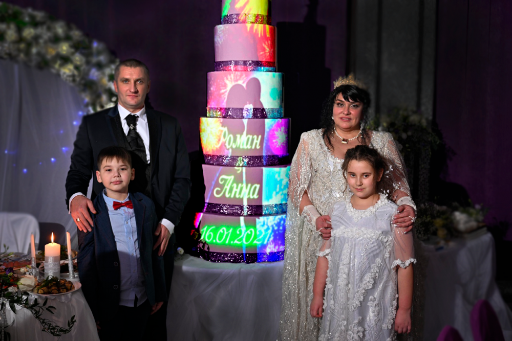 Заказать световое шоу на свадебный торт в Санкт-Петербурге Luma Cake. 3d маппинг на торт в Спб на заказ. Пиши в ДИРЕКТ или WhatsApp: 89819847706