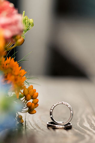Летняя свадьба в стиле рустик, кольца