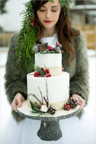 Свадебный торт с "зимним" декором